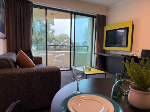 Parramatta Apartment | Stylish City Stay in Parramatta Pool , Parking