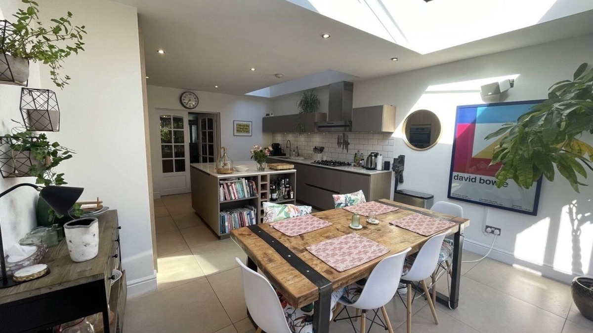 Fulwell and Hampton Hill House | Stylish & comfy home near Bushy Park