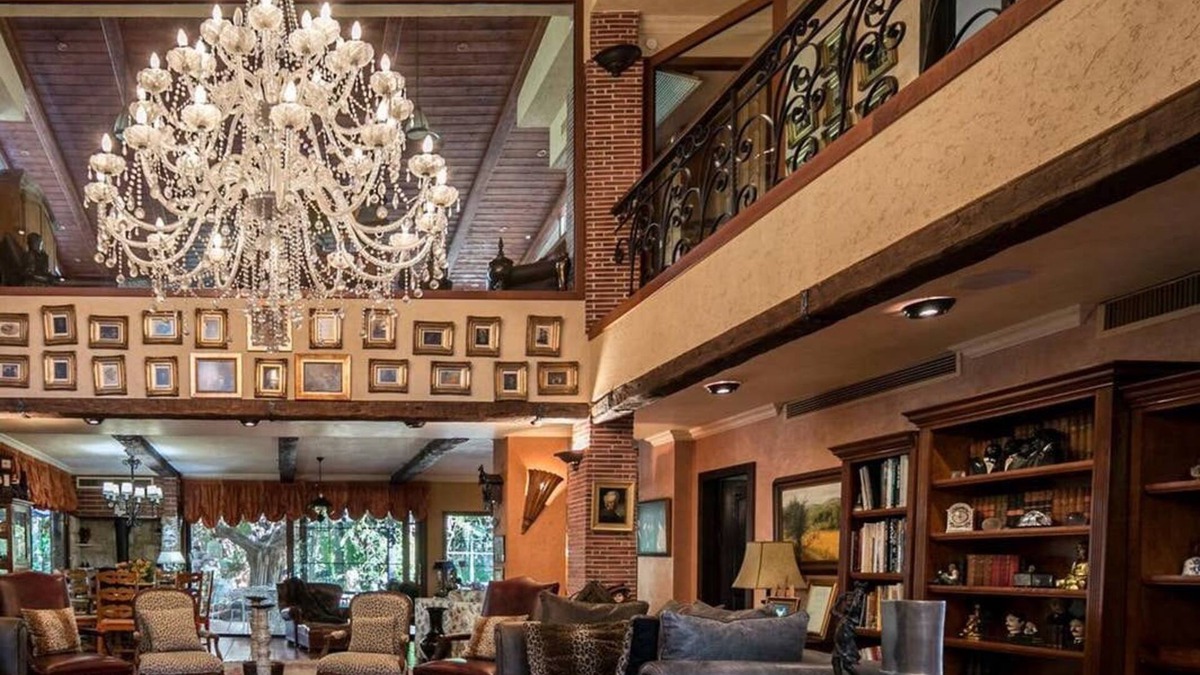 Caesarea Villa | Stylish Contemporary Villa With Amazing Interiors