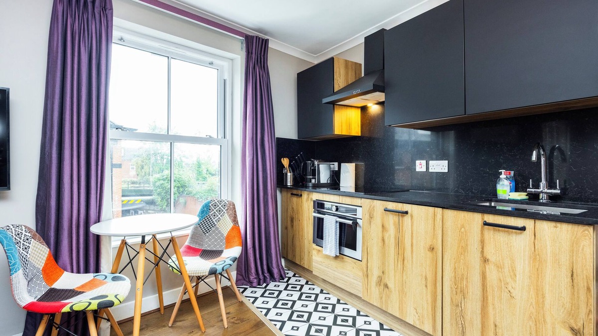 Balham Apartment | Stylish & Cosy Studio in Balham, London SW12 - 2 Minutes From The Station!