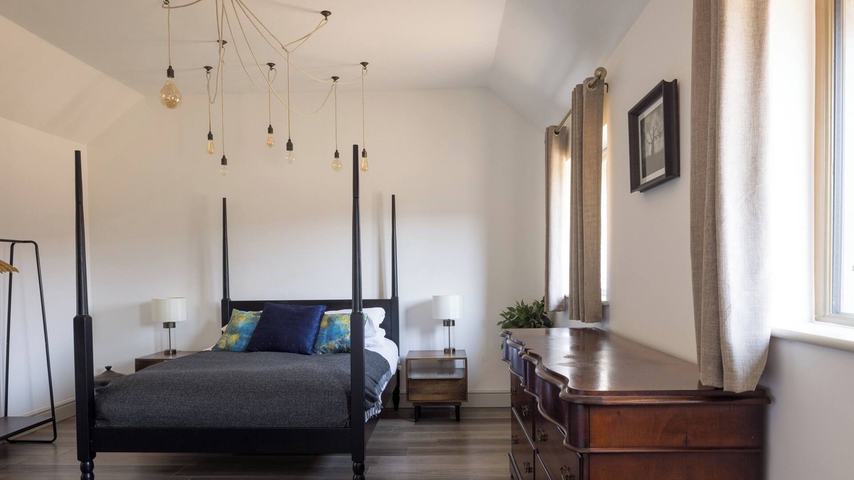 Croydon Cottage | Stylish cottages, countryside location, scandi hot tub, 20 mins to Cambridge