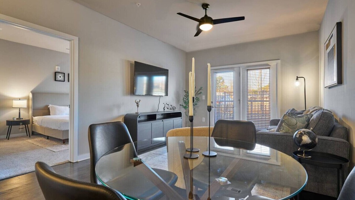 Clayton Apartment | Stylish, Cozy 2BD Apt Near DT Clayton | Pool | Gym