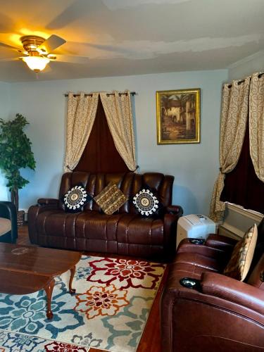 Pawtucket Apartment | Stylish, Cozy 2BR Private Apt, 2nd Floor, Scenic View, Well-Appointed, Near Providence, MA, RI Line, I-95 Access