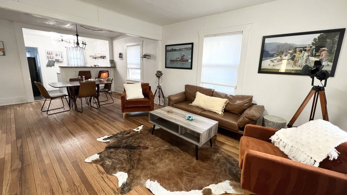 Wichita House | Stylish & Cozy Oasis W/Open Floor Plan