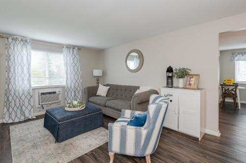 Kettering Apartment | Stylish & Cozy Retreat W Modern Comforts!
