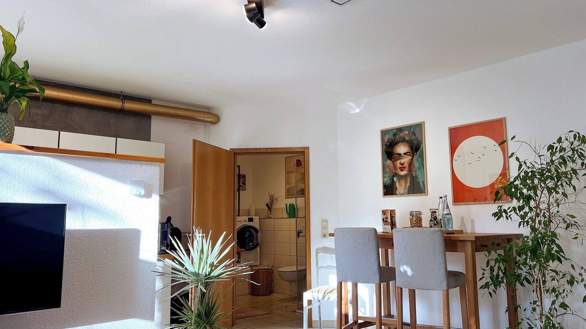 Rauhenbretzingen Apartment | Stylish apartment in the middle of nature and only 8 minutes from SHA.