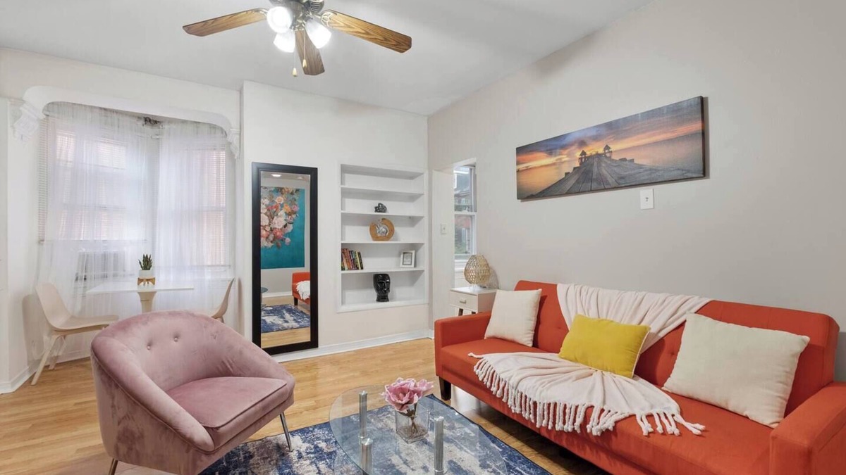 Washington Square West Apartment | Stylish Deluxe City Flat