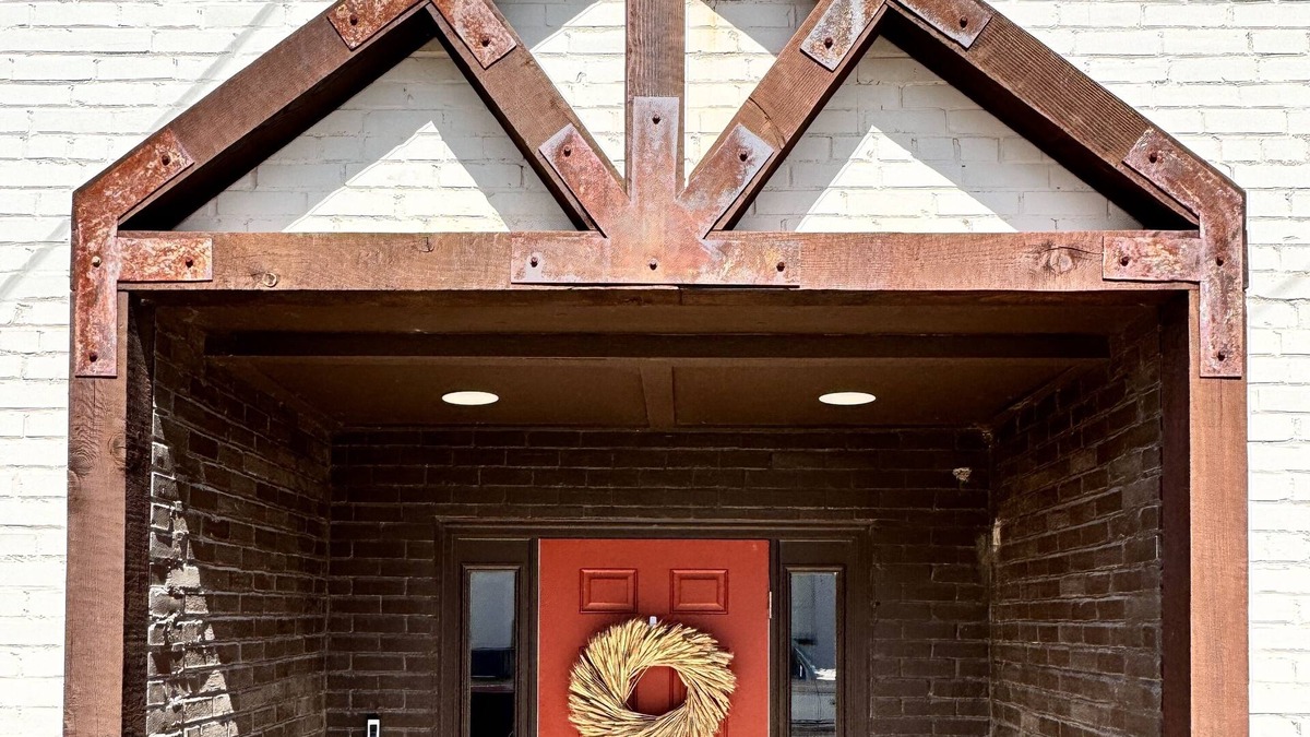 Brownwood Apartment | Stylish downtown apartment in Brownwood close to all of the downtown events