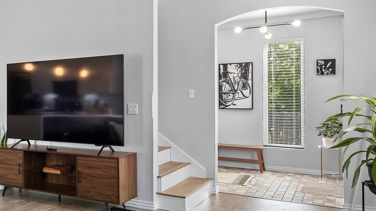 Rogers House | Stylish Downtown Rogers Home Near Everything NWA!