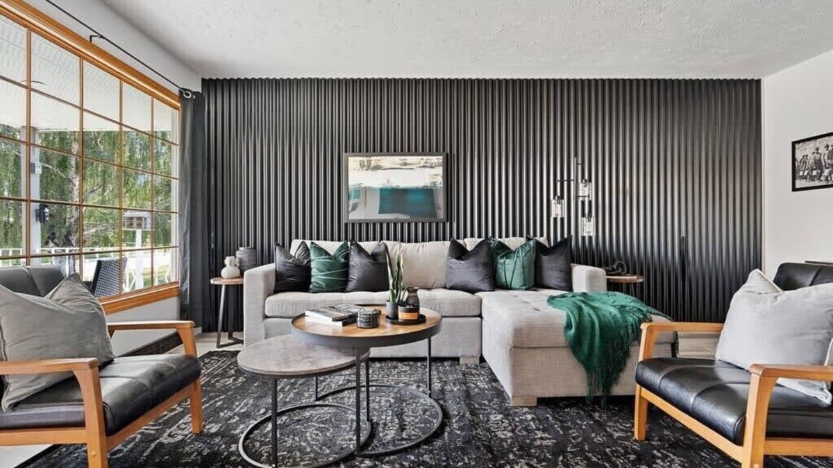 Drumheller House | Stylish Drumheller Retreat: Steps from the Red Deer River!