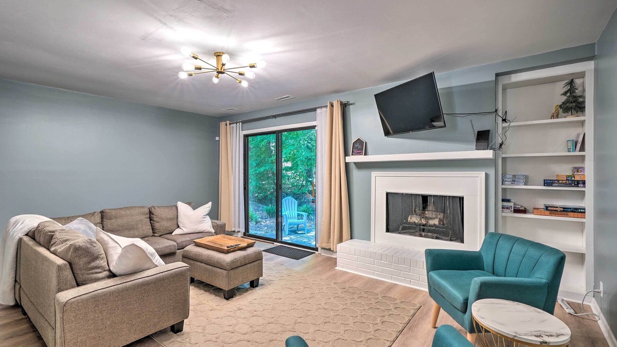 North Garrett Road House | Stylish Durham Townhome < 5 Mi to Downtown!