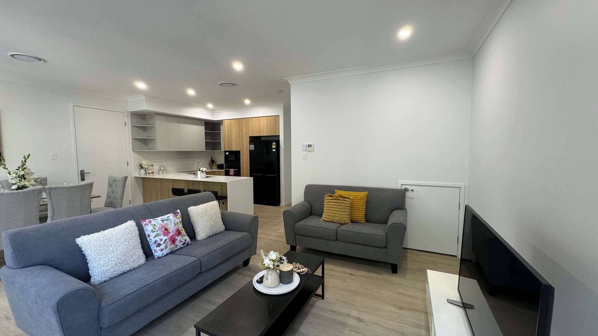 Gold Coast House | Stylish Family 3BR in Central Hope Island, Family