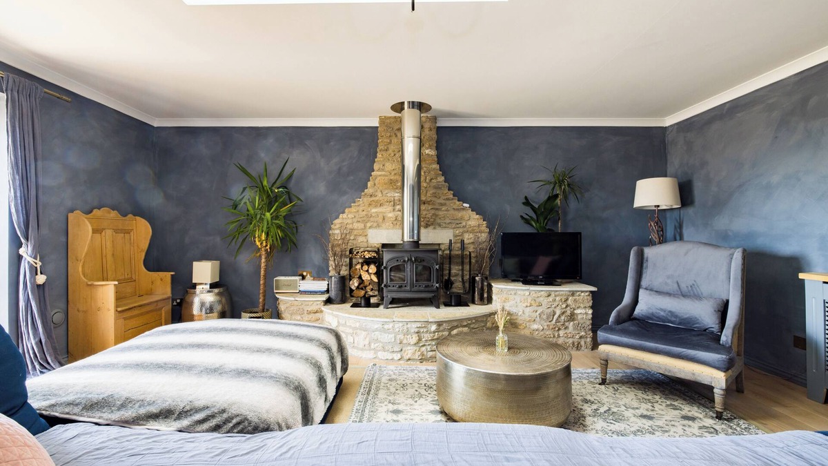 Frome House | Stylish Family Barn, edge of Frome + country views