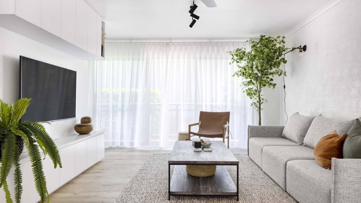 Sunshine Coast Apartment | Stylish Family Retreat in Little Cove