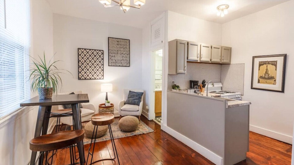 Mount Auburn Apartment | Stylish Flat in Walkable Downtown w/Parking