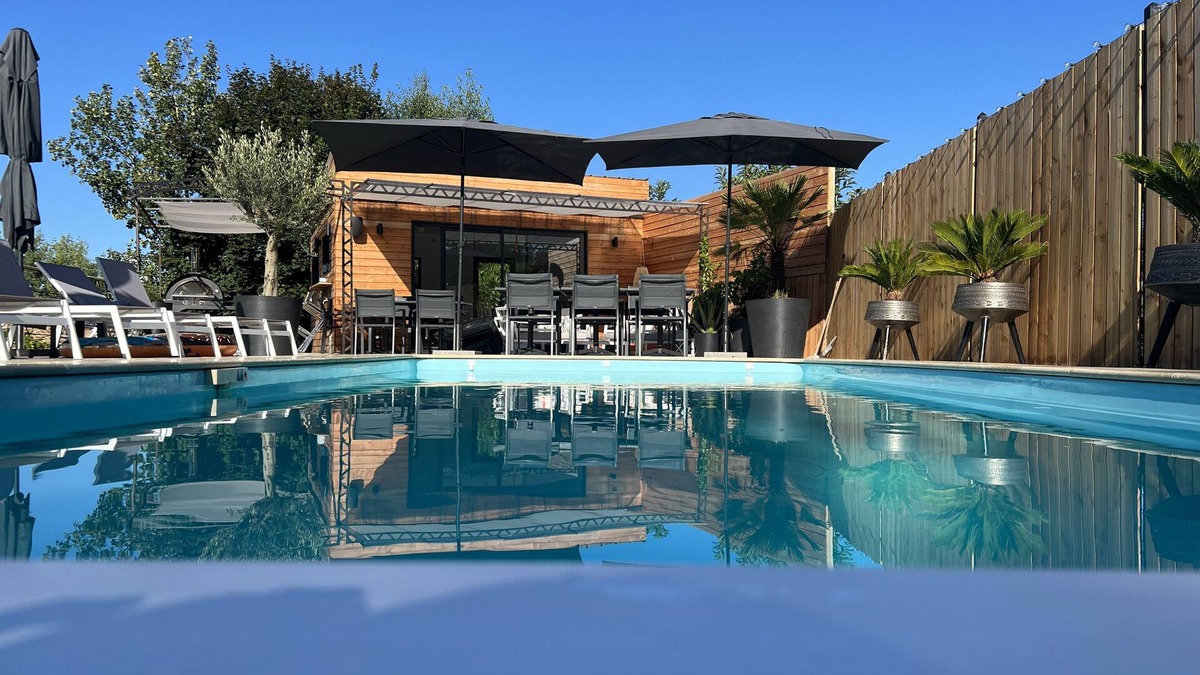 Gourge Cottage | Stylish French Holiday Accommodation with Optional Dining
