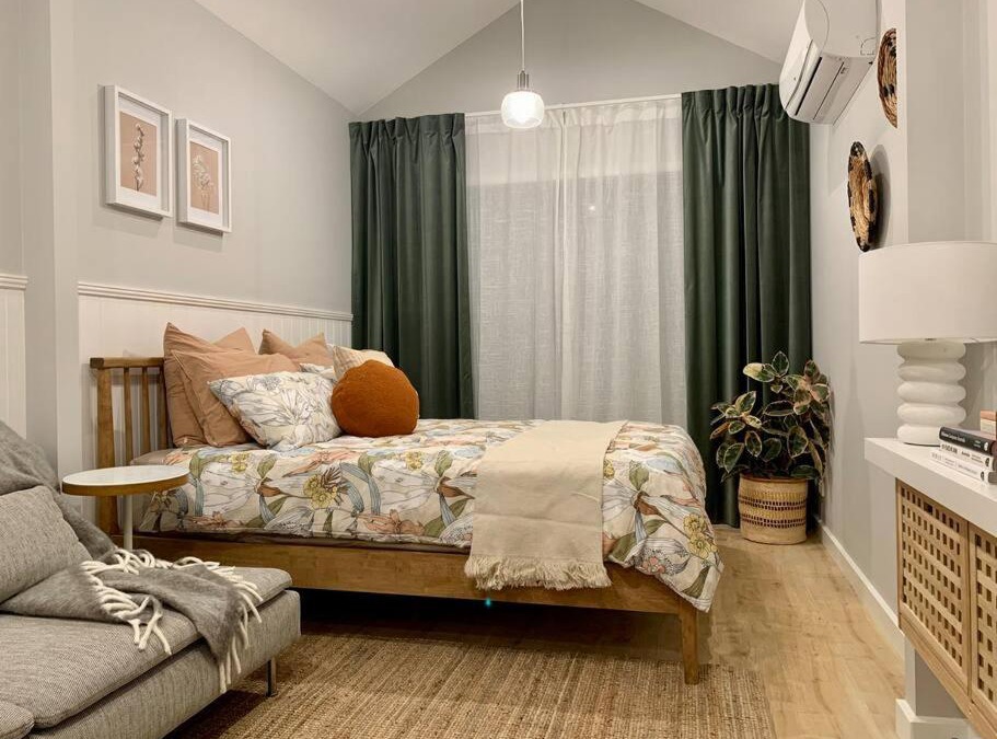 Belmont Apartment | Stylish Geelong Cabin - Your home away from home
