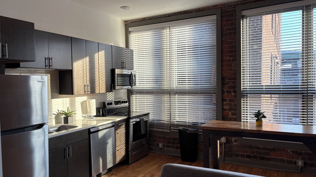 Shockoe Bottom Apartment | Stylish Getaway in Downtown Richmond - 1b1b