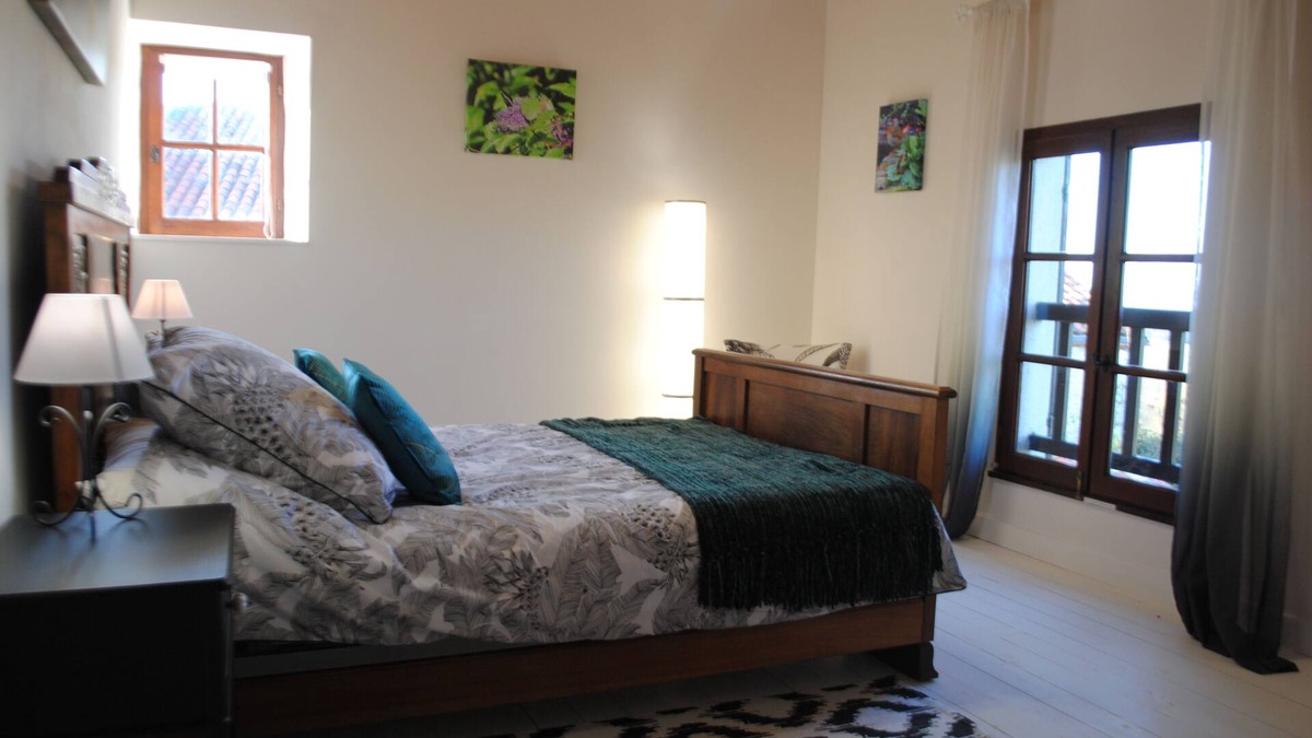 Dolmayrac House | stylish gite in ancient barn.