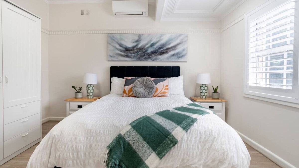 Wollongong CBD House | Stylish Heritage Home 10mins walk to Hospital