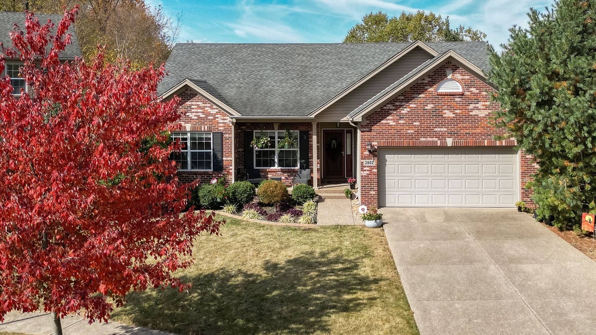 Buechel House | Stylish Home on water, minutes from downtown. Secluded and Convenient to it all!