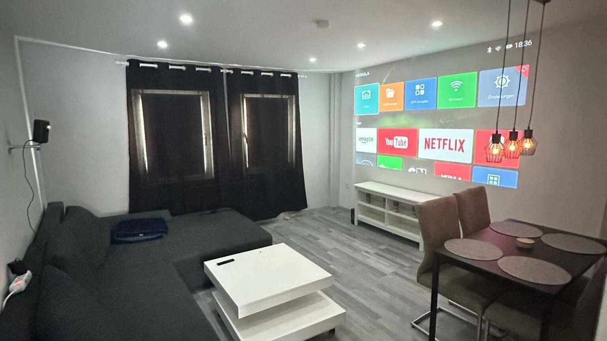 Kreuztal Apartment | Stylish Home Theater Apartment