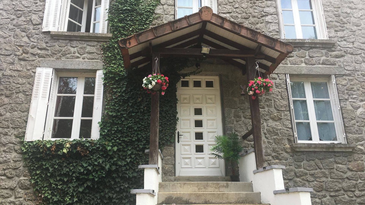 Augignac House | Stylish House near Lake and Beach at St Estephe