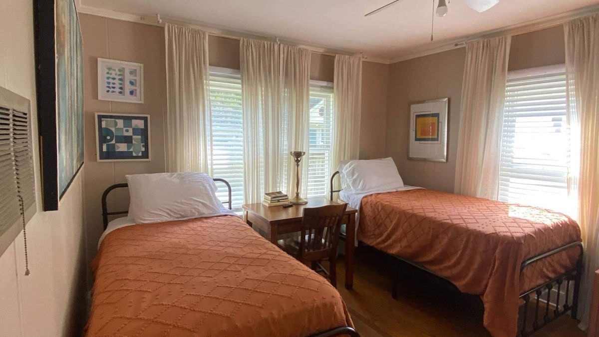 Freetown - Port Rico Apartment | Stylish Lafayette Apartment with Kitchen & Garden Access
