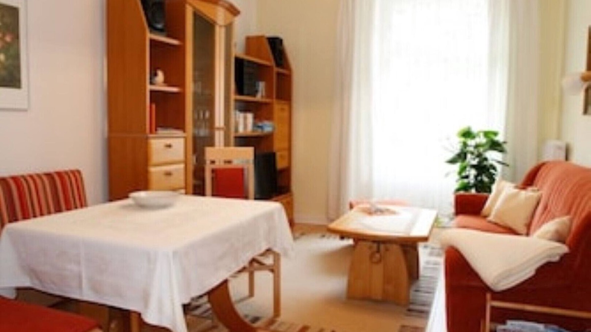 Andreasvorstadt Apartment | Stylish living close to the old town, the university and the hospital