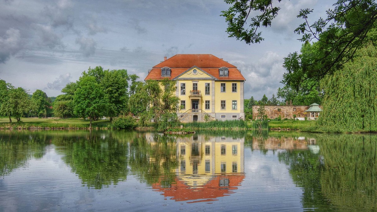 Gotha Other | Stylish living in the castle