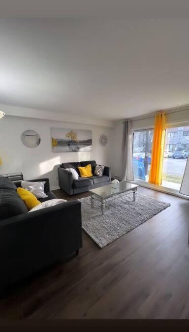 Aylmer Apartment | Stylish Luxe Space with Free Parking