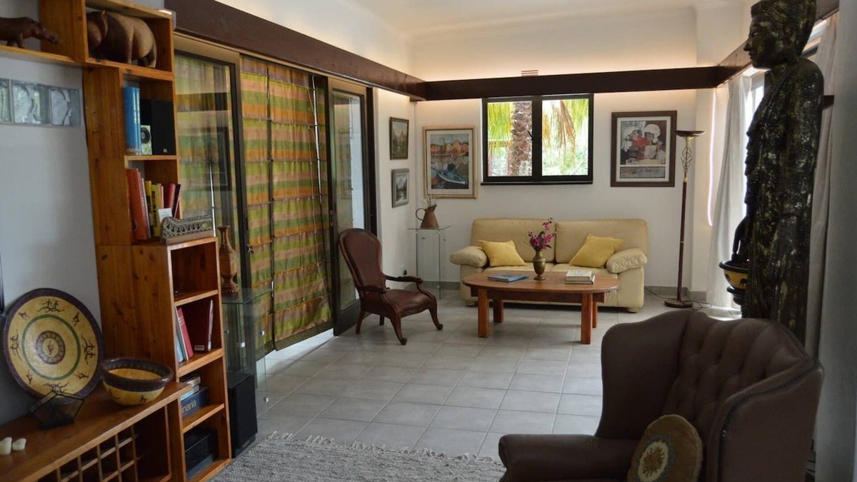 Trawal Villa | Stylish & luxurious villa in Stellenbosch.