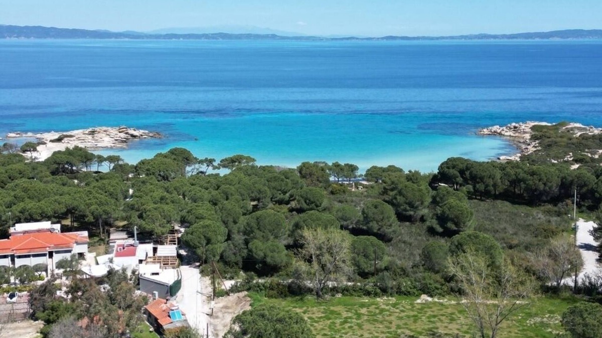 Vourvourou Villa | Stylish Maisonette with 3 Bedrooms in Vourvourou, Greece
