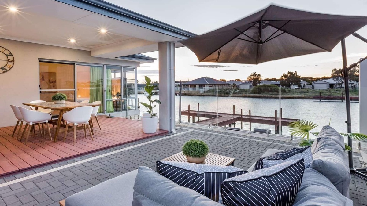 Geographe House | Stylish Marina-Front Getaway – Port Geographe