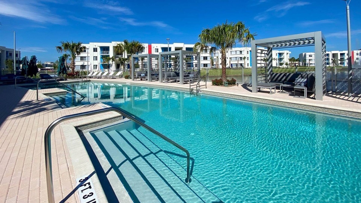 Daytona Beach Apartment | Stylish & Modern 3Bed/2Bath Apartment with Premium Amenities