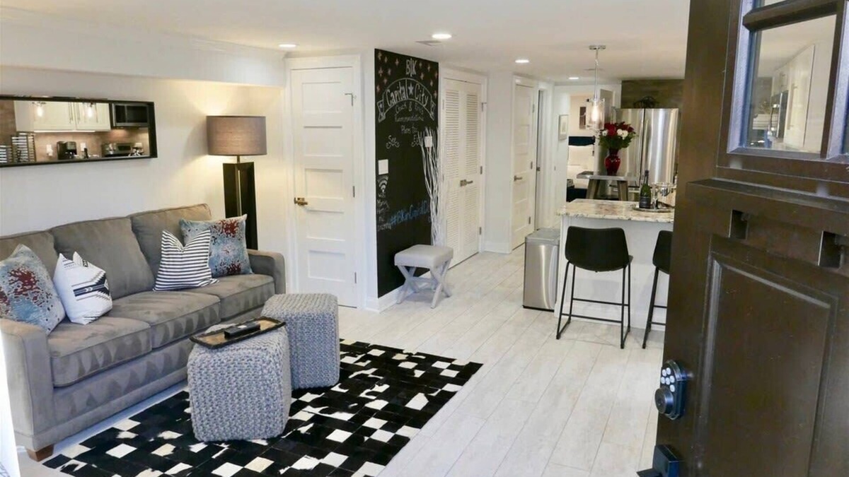 Shaw Apartment | Stylish & Modern Apt Shaw PKING!