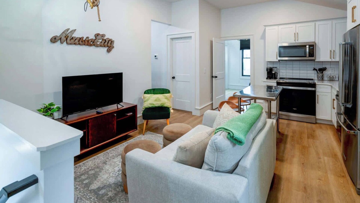 12 South House | Stylish Modern Bungalow in Nashville's 12 South
