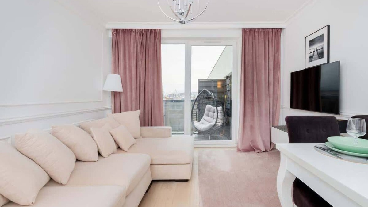 Gdynia Apartment | Stylish Nasypowa Apartment | 2 Bedrooms | Gdynia