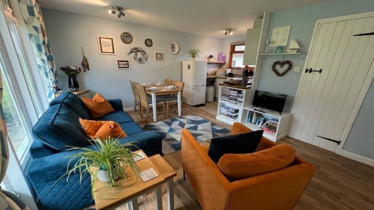 Lelant Ski Chalet | Stylish, nautical themed chalet, in peaceful woodland setting, close to St Ives