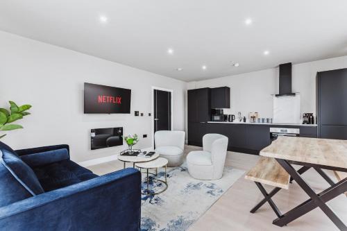 Sheldon Apartment | Stylish new-build, FREE parking, 10 minutes to NEC & BHX airport