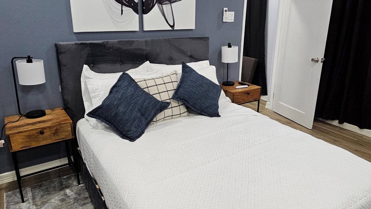 New Kingston Apartment | Stylish New Kingston Apartment