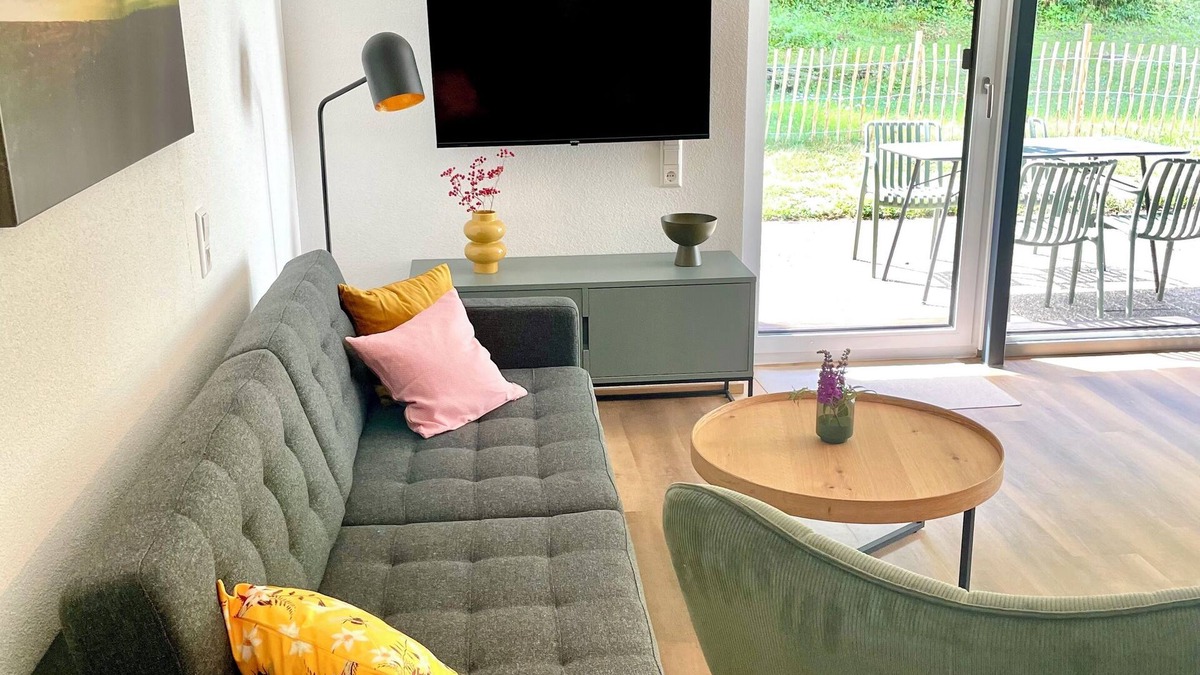 Loerrach Apartment | Stylish new vacation apartment (Yarin)