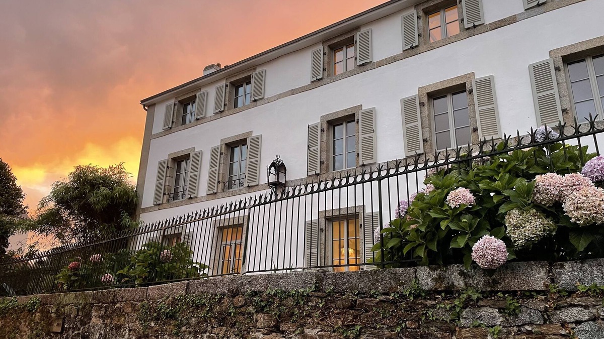 Pont-Aven Apartment | Stylish newly renovated apartment with river views