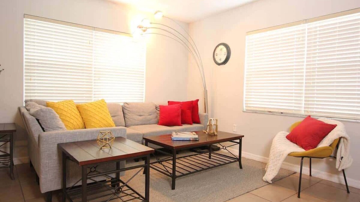 Arlington Park Apartment | Stylish Nordic Stay, Walk to Hospital & Beaches