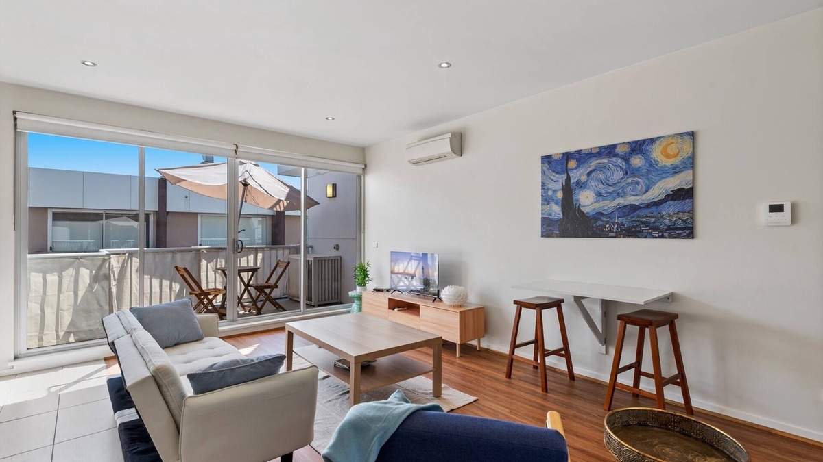 North Melbourne Apartment | Stylish North Melbourne Stay, Minutes to CBD