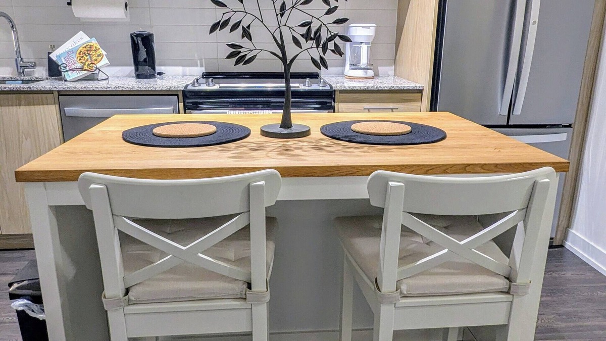 Oakville Condo | Stylish Oakville Condo to Call Home