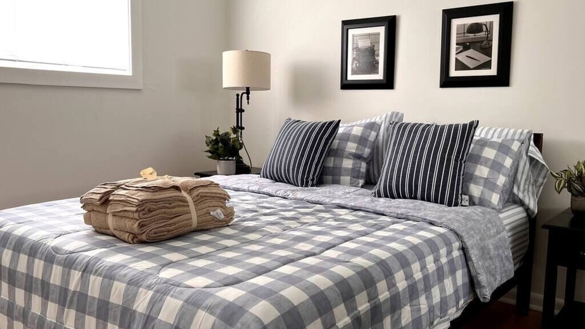 Fond du Lac Apartment | Stylish One Bedroom Near The University And Hospitals