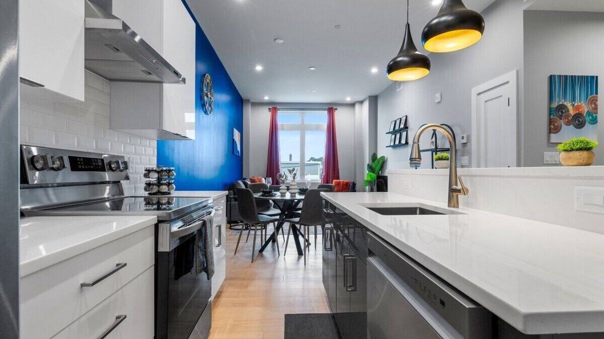 Assembly Square Apartment | Stylish Private Room w/Ensuite Bath near