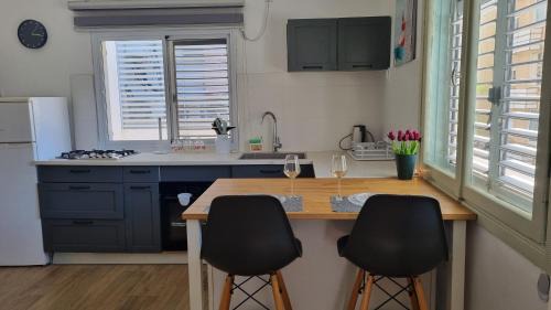 Rehovot Apartment | Stylish Quiet and Central