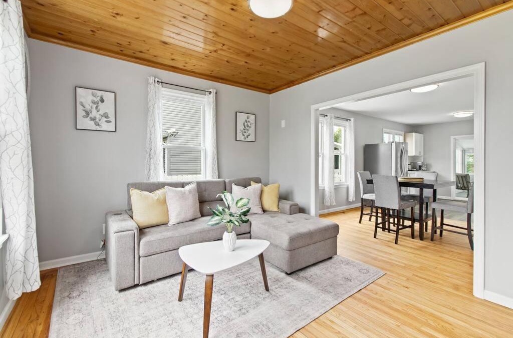 Bristol House | Stylish, Relaxing & Comfy 3 BDR Home